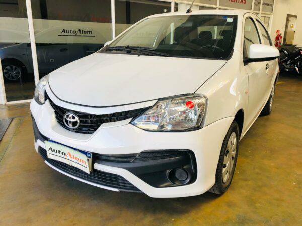 Toyota Etios X 1.5 Año 2022