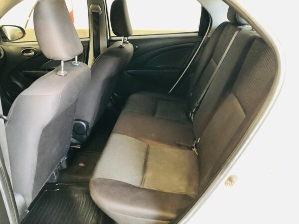 Toyota Etios X 1.5 Año 2022 - Imagen 4