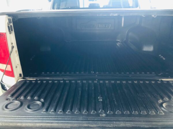 Volkswagen Amarok 2.0 TDI 4x4 Higline Aut Año 2015 - Imagen 9