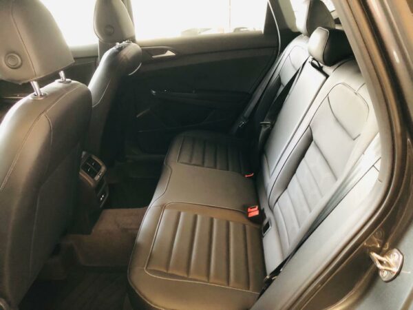 Volkswagen Taos Higline 1.4 TSI Higline Aut 0 Km - Imagen 13