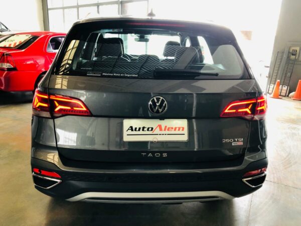 Volkswagen Taos Higline 1.4 TSI Higline Aut 0 Km - Imagen 5