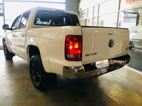 Volkswagen Amarok 2.0 TDI Higline 180 cv Año 2017 - Imagen 7