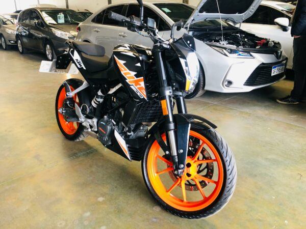 KTM Duke 200 Año 2022