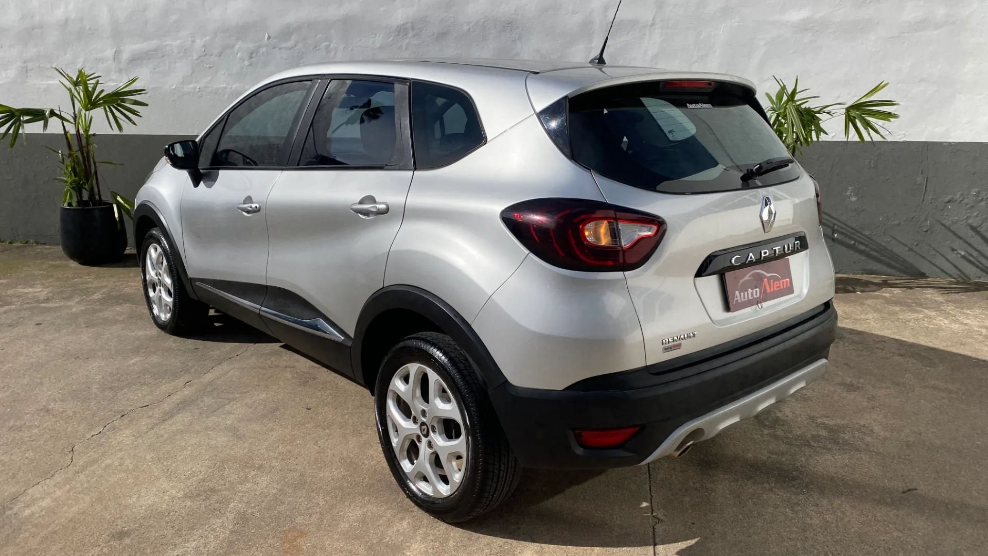 Renault Captur 2.0 Zen Año 2017 - Imagen 4