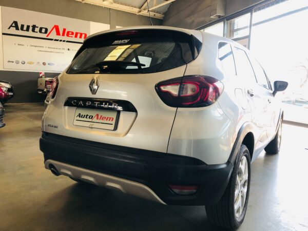 Renault Captur 2.0 Zen Año 2017 - Imagen 4