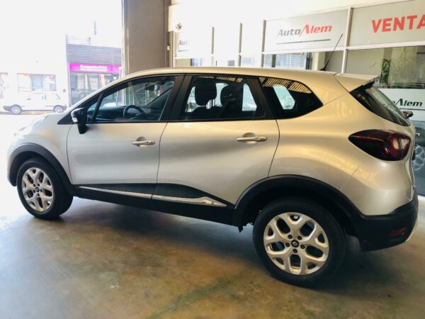 Renault Captur 2.0 Zen Año 2017 - Imagen 6