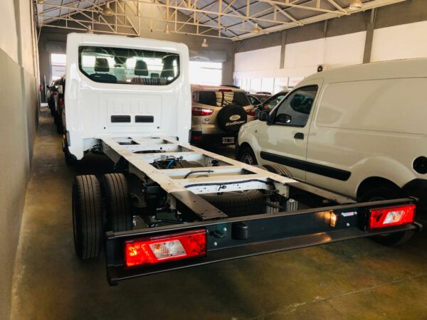 Ford Transit Chasis 2.0 470E 0km - Imagen 5