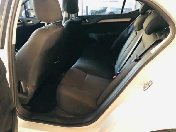Citroen C4 Lounge 1.6 HDI Tendance Año 2015 - Imagen 7