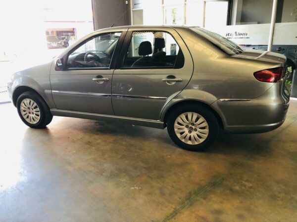 Fiat Siena Attractive 1.4 GNC Año 2010 - Imagen 3