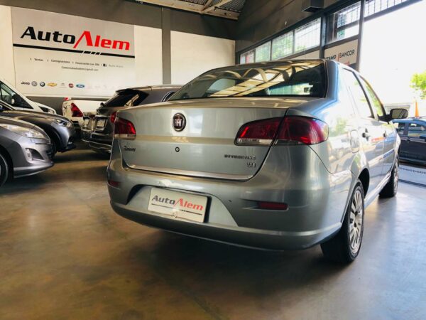 Fiat Siena Attractive 1.4 GNC Año 2010 - Imagen 4