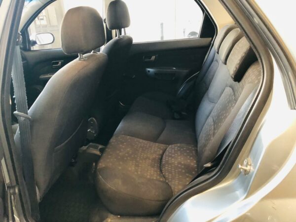 Fiat Siena Attractive 1.4 GNC Año 2010 - Imagen 9