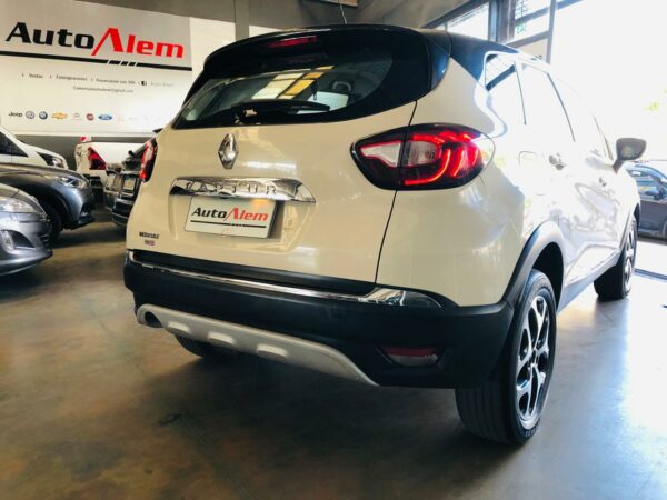 Renault Captur 2.0 Intens Año 2017 - Imagen 4