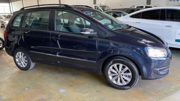 Volkswagen Suran 1.6 Higline Año 2012 - Imagen 3