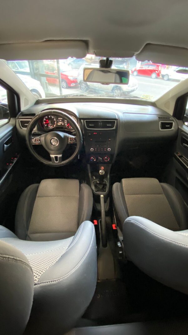 Volkswagen Suran 1.6 Higline Año 2012 - Imagen 7