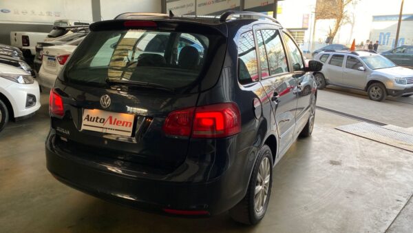 Volkswagen Suran 1.6 Higline Año 2012 - Imagen 5