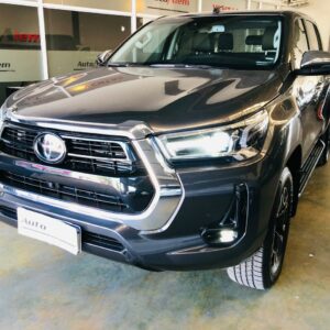 Toyota Hilux SRX 2.8 TDI 4x4 AT Año 2023