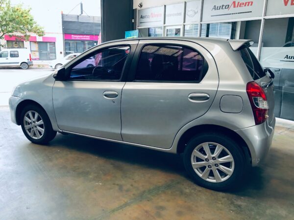 Toyota Etios XLS 1.5 Año 2016 - Imagen 5