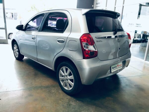 Toyota Etios XLS 1.5 Año 2016 - Imagen 4