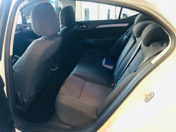 Citroen C4 Lounge 2.0 Tendance Año 2014 - Imagen 9