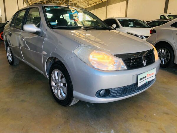 Renault Symbol 1.6 16V Luxe Año 2010 - Imagen 2