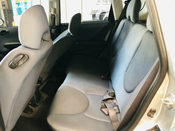 Renault Symbol 1.6 16V Luxe Año 2010 - Imagen 8