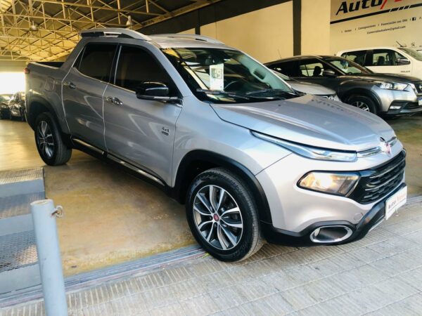 Fiat Toro 2.0 TDI Volcano 4x4 At 9 Año 2019 - Imagen 4