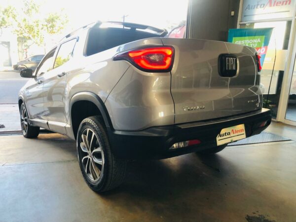 Fiat Toro 2.0 TDI Volcano 4x4 At 9 Año 2019 - Imagen 6