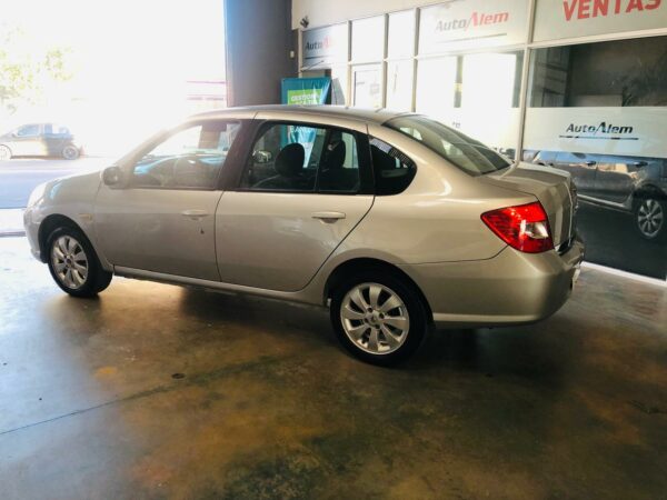 Renault Symbol 1.6 16V Luxe Año 2010 - Imagen 3