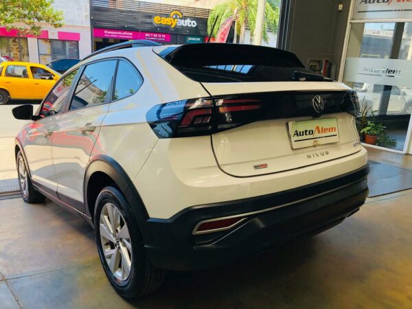 Volkswagen Nivus 200 TSI Confortline AT año 2020 - Imagen 10