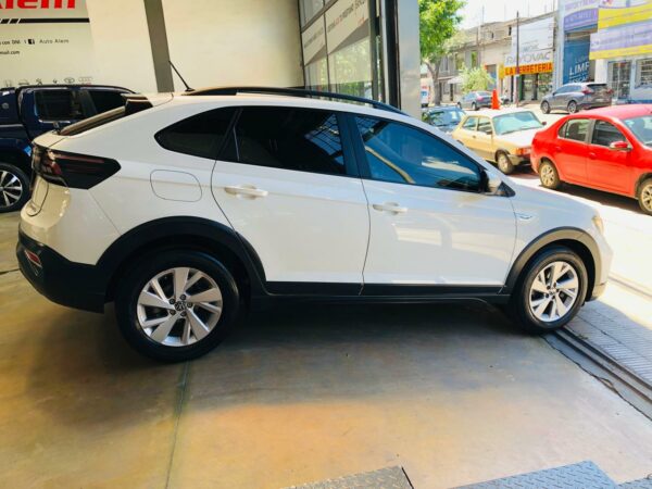 Volkswagen Nivus 200 TSI Confortline AT año 2020 - Imagen 3