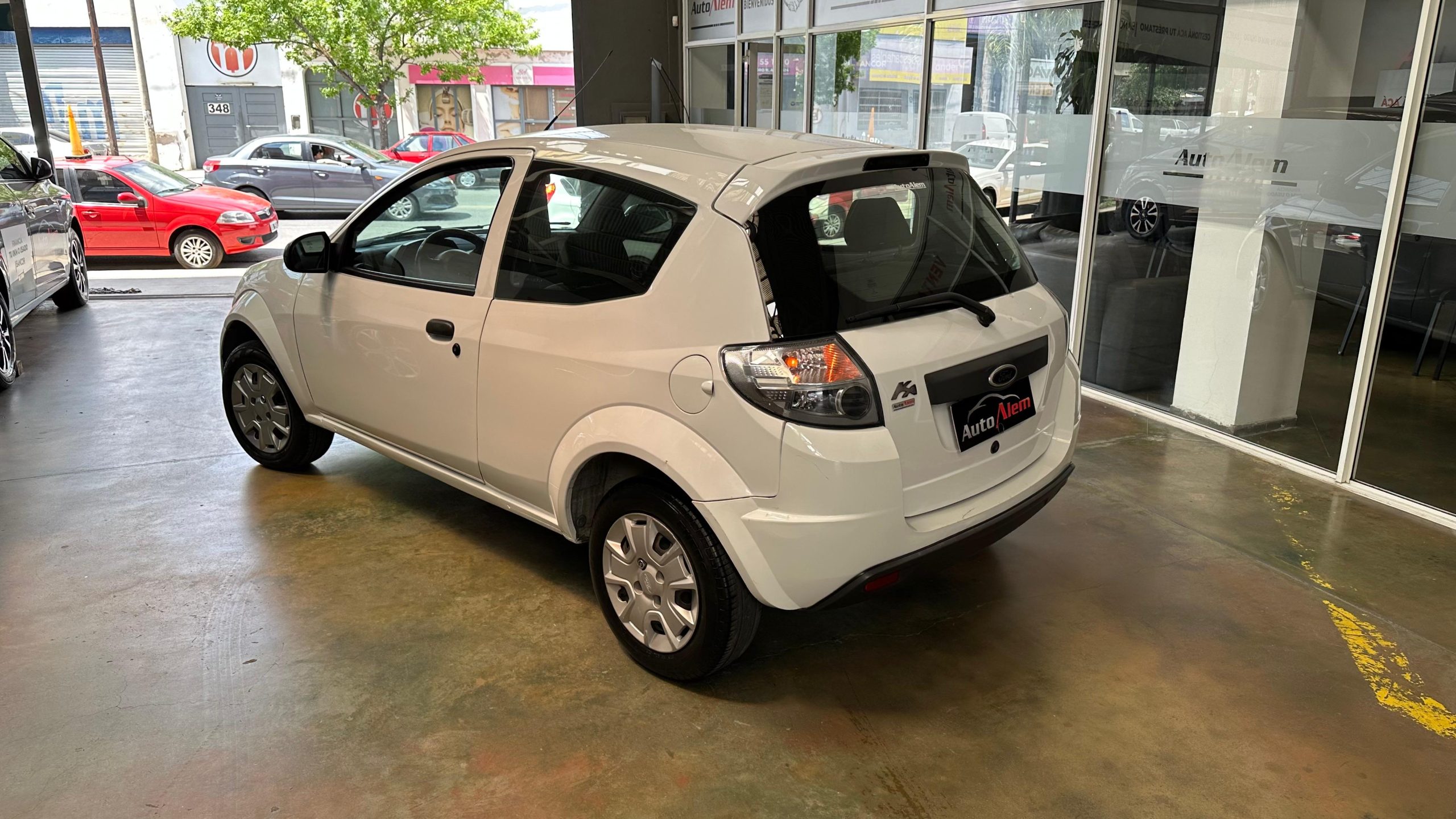 Ford Ka 1.0 Fly viral Año 2013 - Imagen 3