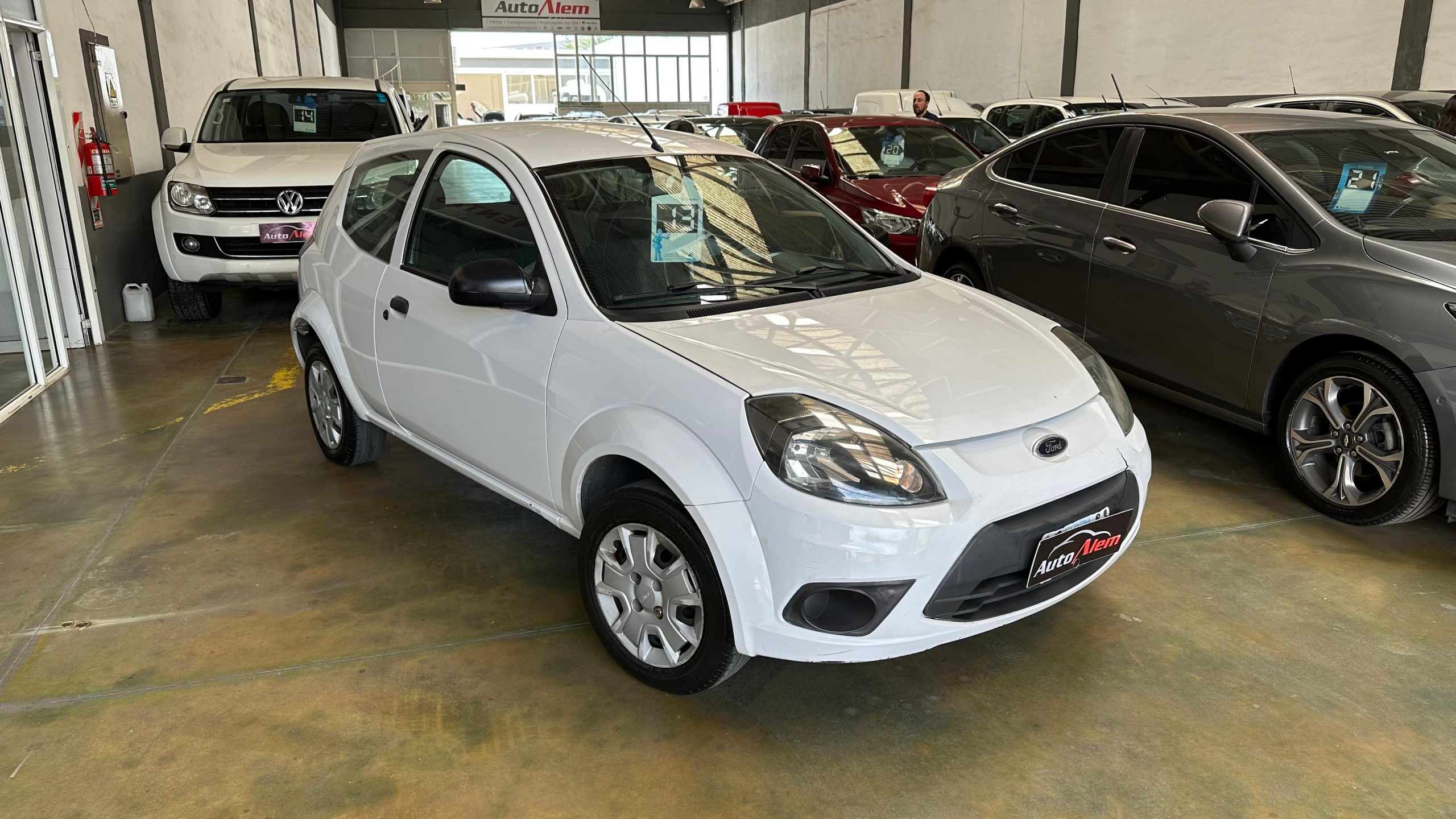 Ford Ka 1.0 Fly viral Año 2013 - Imagen 2