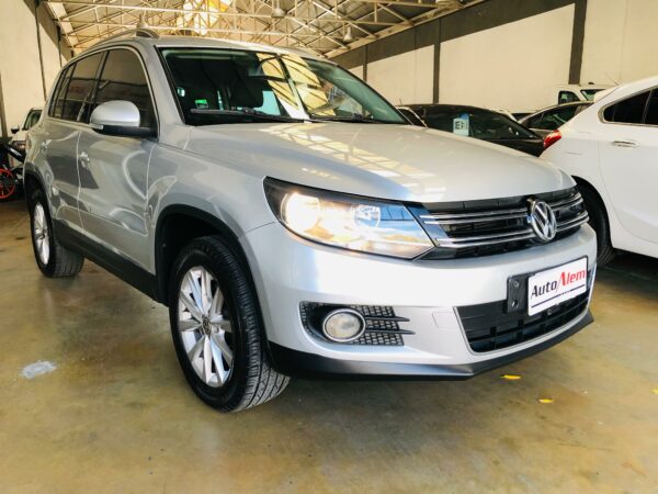 Volkswagen Tiguan 2.0 TSI Exclusive AT Año 2012 - Imagen 2