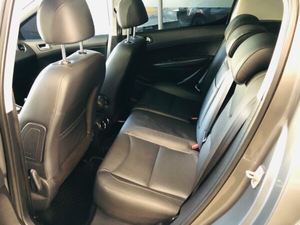 Peugeot 308 Sport 1.6 THP Tiptronic Año 2013 - Imagen 6