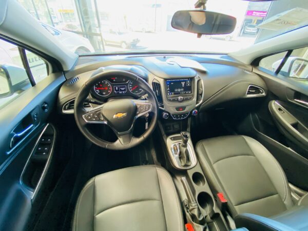 Chevrolet Cruze II LT AT Año 2023 - Imagen 8