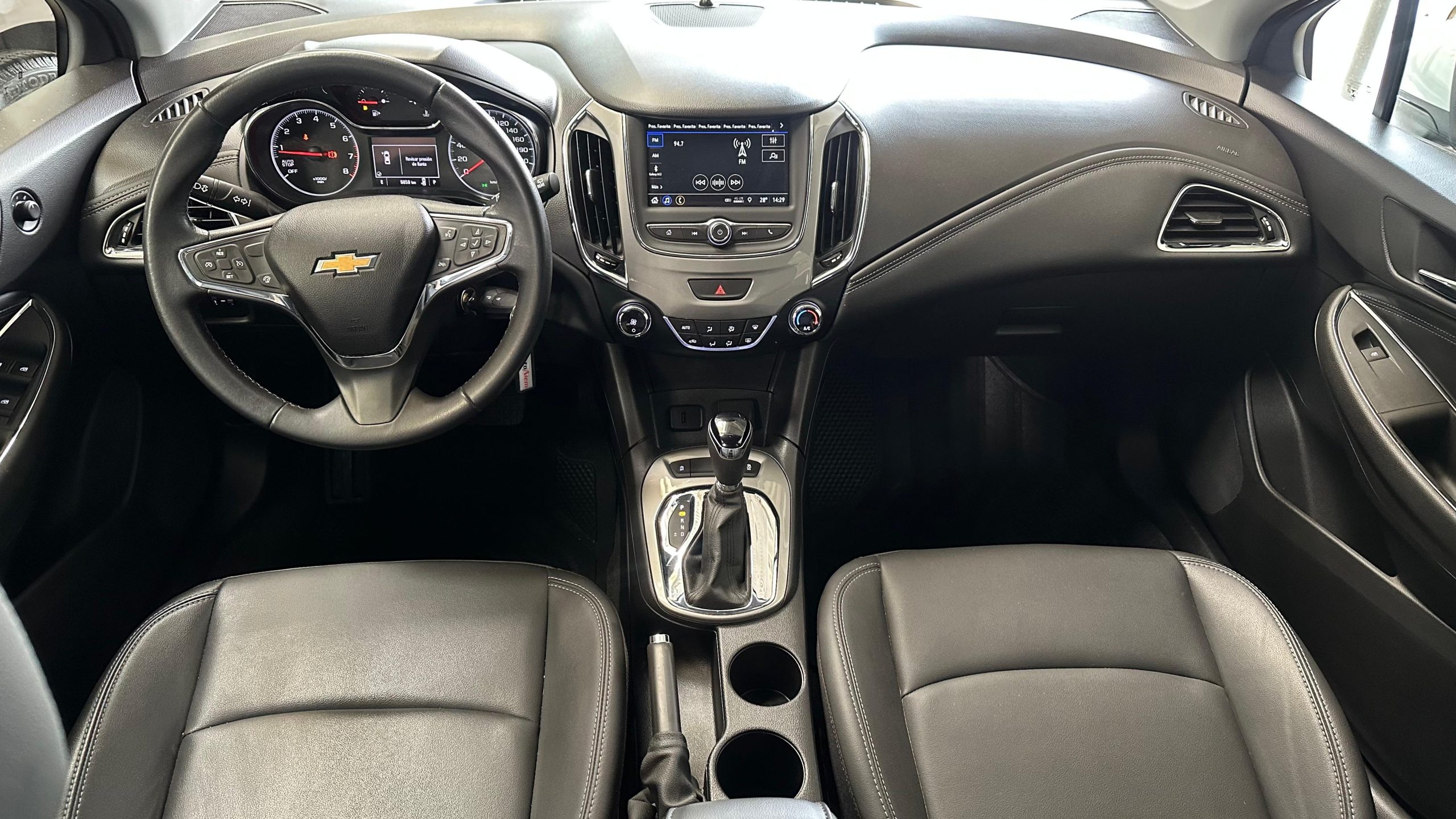 Chevrolet Cruze II LT AT Año 2023 - Imagen 7