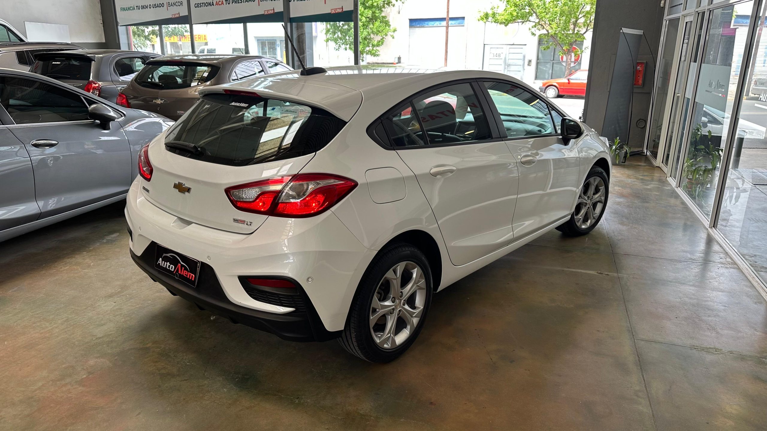 Chevrolet Cruze II LT AT Año 2023 - Imagen 4