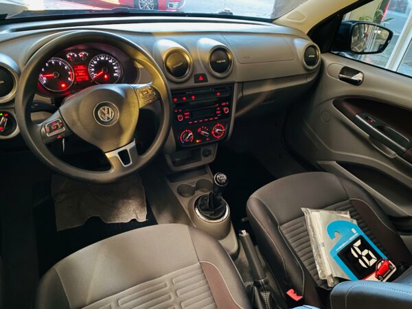 Volkswagen Voyage 1.6 Higline Año 2016 - Imagen 10
