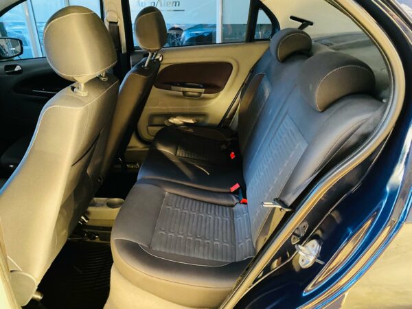 Volkswagen Voyage 1.6 Higline Año 2016 - Imagen 9