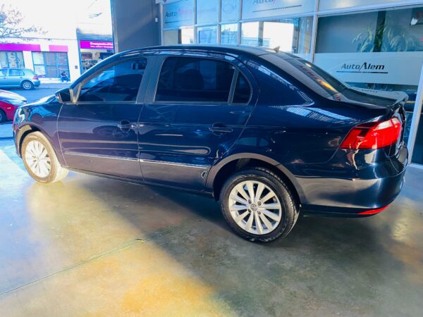 Volkswagen Voyage 1.6 Higline Año 2016 - Imagen 5