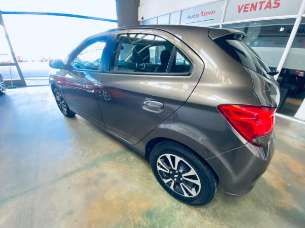 Chevrolet Onix LTZ 1.4 GNC Año 2014 - Imagen 10