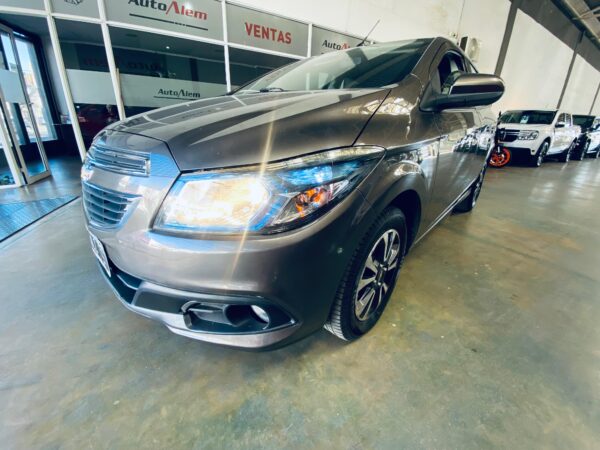 Chevrolet Onix LTZ 1.4 GNC Año 2014 - Imagen 5