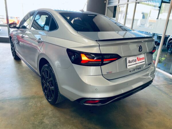 Volkswagen Virtus EXCLUSIVE 250TSI AT Año 2024 - Imagen 4