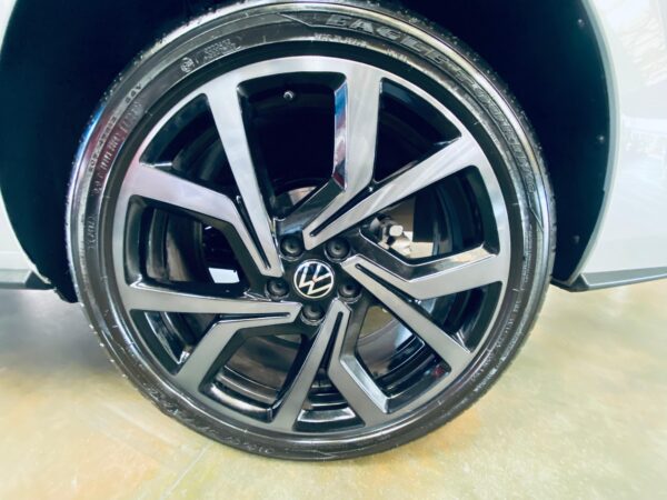 Volkswagen Virtus EXCLUSIVE 250TSI AT Año 2024 - Imagen 11