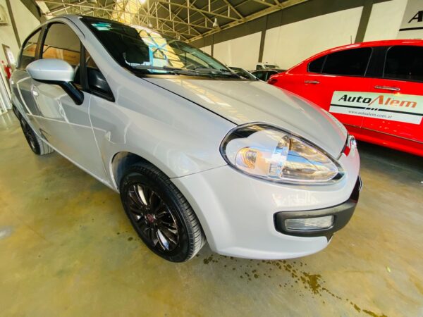 Fiat Punto 1.4 Atractive Año 2017 - Imagen 4