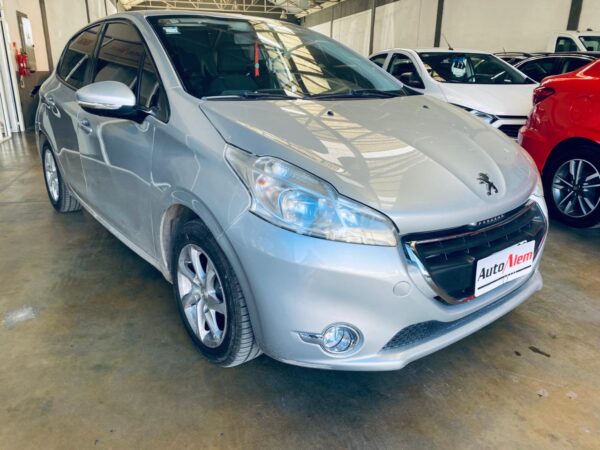 Peugeot 208 Allure Touch Screen Año 2013 - Imagen 4