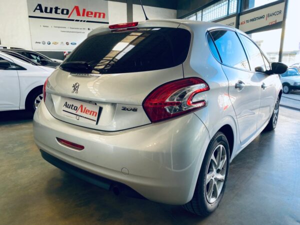 Peugeot 208 Allure Touch Screen Año 2013 - Imagen 8