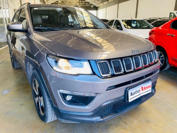 Jeep Compass LONGITUDE 2.4 AT9 AWD Año 2017 - Imagen 3