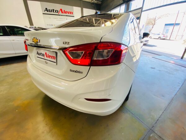 Chevrolet Cruze II LTZ Sedan 1.4 Turbo AT Año 2016 - Imagen 8