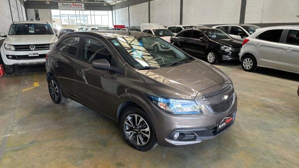 Chevrolet Onix LTZ 1.4 GNC Año 2014 - Imagen 2